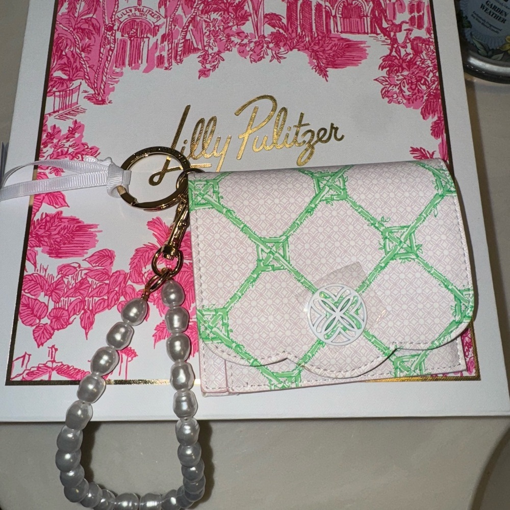 Lilly Pulitzer Pink Muse Card Case! - Picture 2 of 4